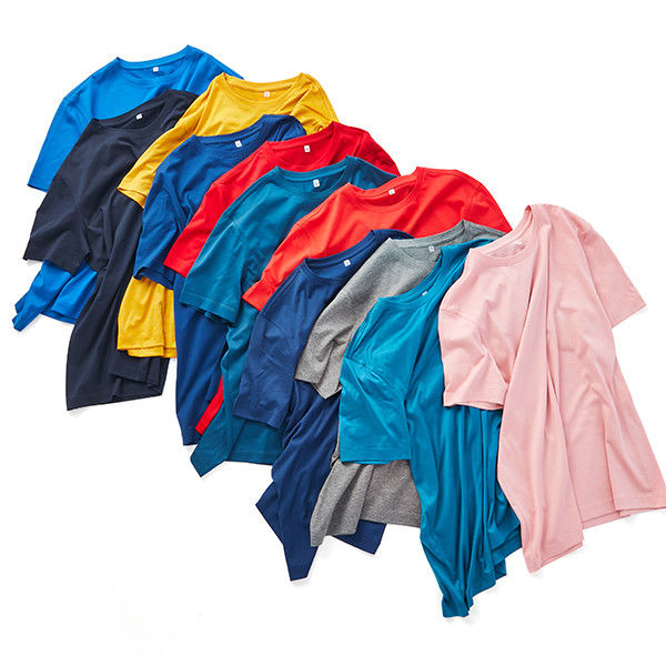 দৈনন্দিন আনুষ্ঠানিক অফিসের জন্য ওভারসাইজ ম্যান টি শার্ট কালো গোলাপী বেগুনিতে পরা