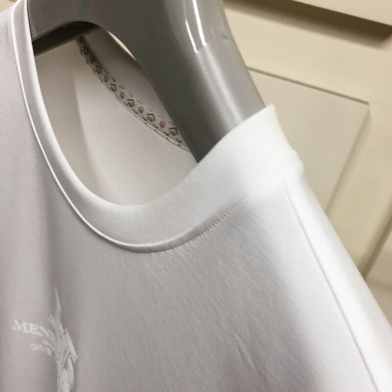 পুরুষদের প্রিমিয়াম জৈবিক তুলা টি-শার্ট - এমবসড লোগো সহ শার্ট, নৈমিত্তিক এবং ব্যবসায়িক পোশাকের জন্য নরম শ্বাস প্রশ্বাসের কাপড় পুরুষদের টি-শার্ট